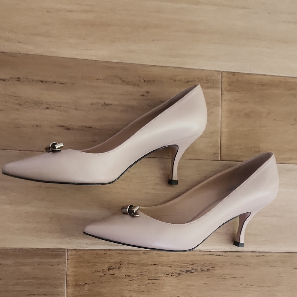 Stuart Weitzman Cream Pointed Heels